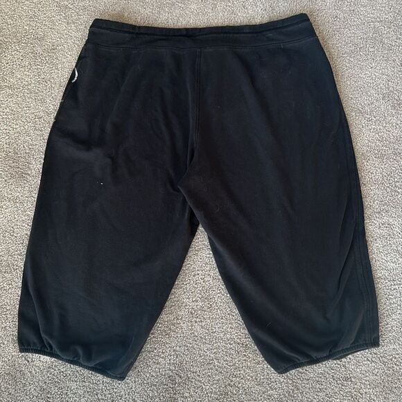 Calvin Klein Performance Quick Dry Capri Sweatpants! - Picture 8 of 9